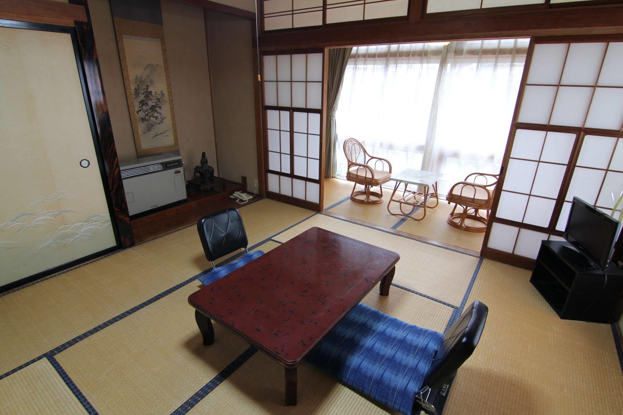 Yamadaya Ryokan Нодзава-Онсен Екстер'єр фото