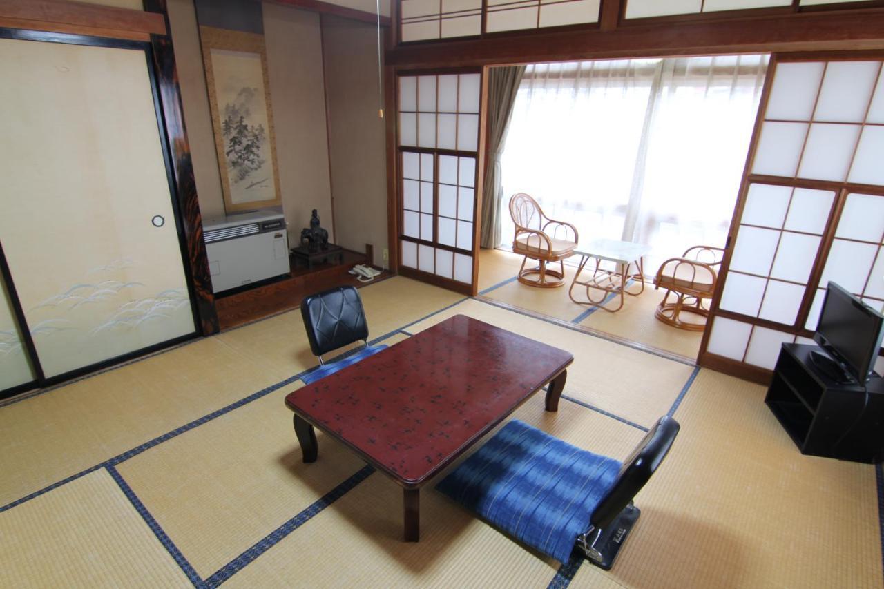 Yamadaya Ryokan Нодзава-Онсен Екстер'єр фото